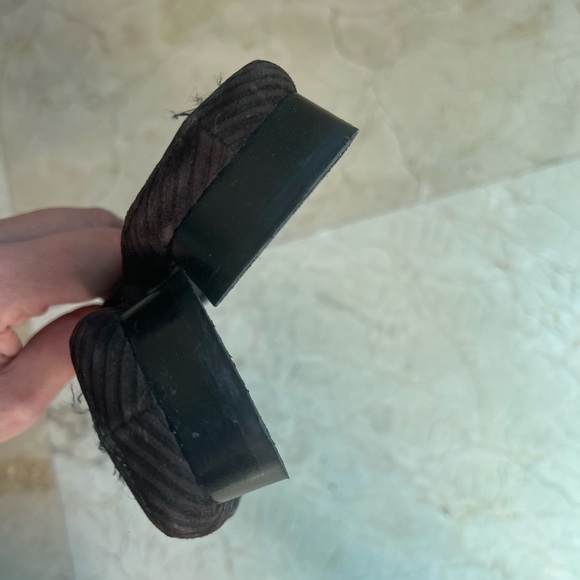 Stuart Weitzman Brown Corduroy Mules - Picture 12 of 15